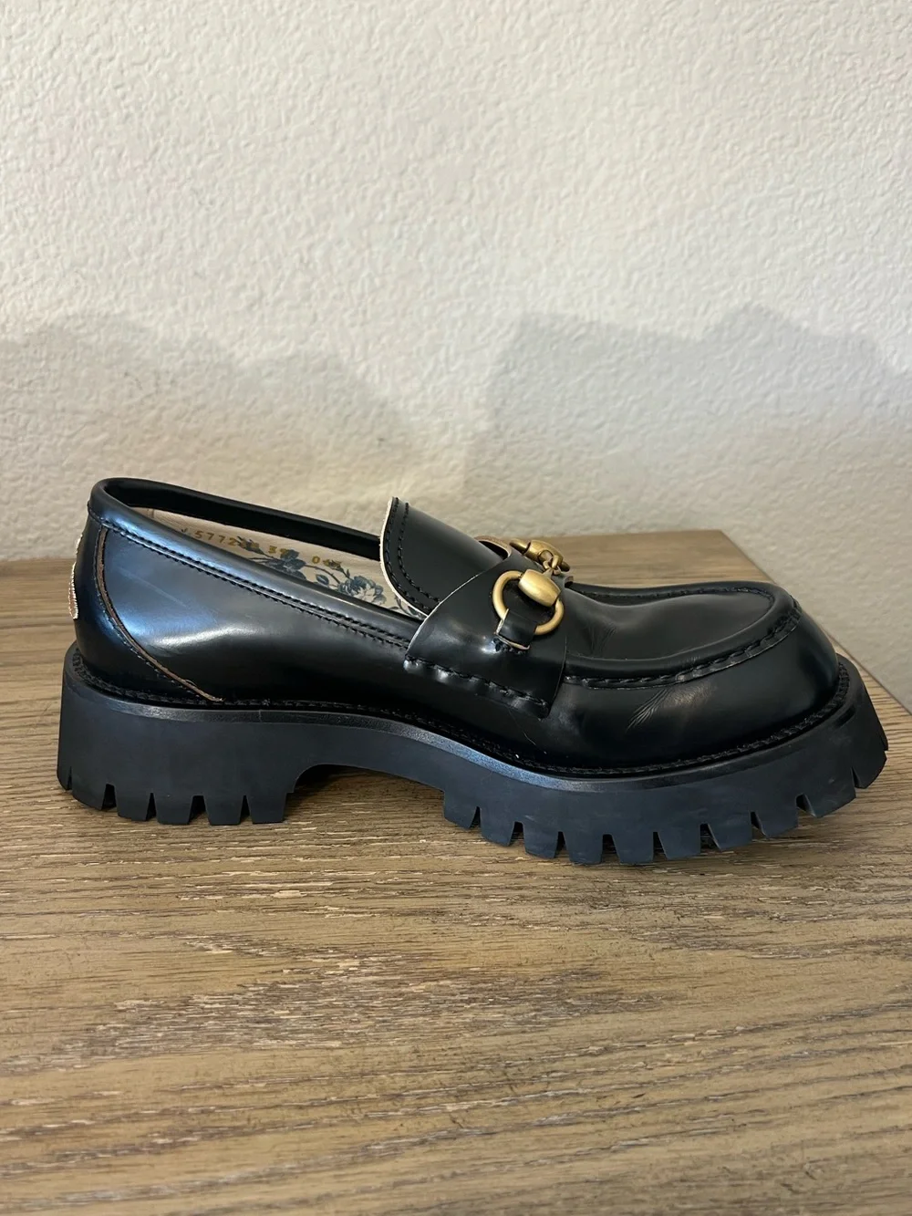 Gucci Cordovan Lux Lug Sole Black Gold Horsebit Bee Embroidered leather loafers